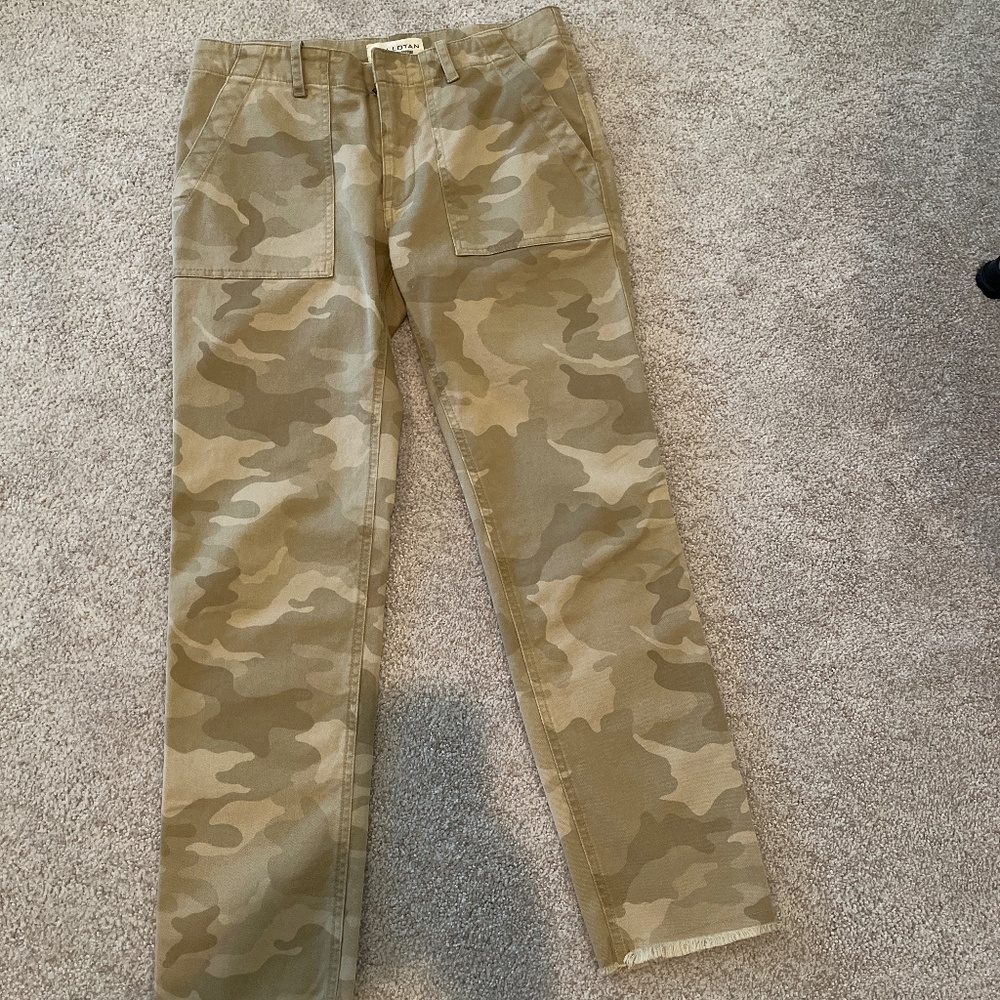 Camo Nili Logan pants (size 4)